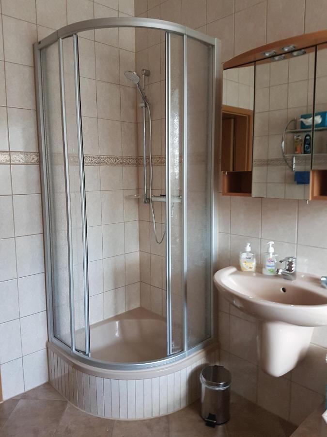 Ferienwohnung Am Viaduktweg Familie Roman Langenleuba-Niederhain Buitenkant foto